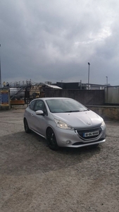 2012 - Peugeot 208 Manual