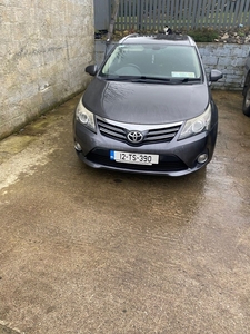 2012 - Toyota Avensis Manual