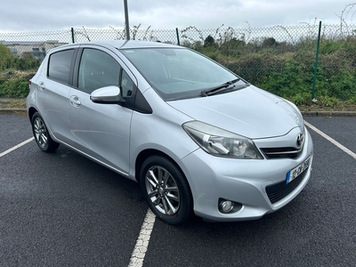 2012 - Toyota Yaris Manual