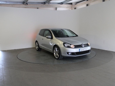 2012 - Volkswagen Golf Manual