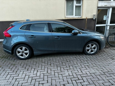 2012 - Volvo V40 Manual