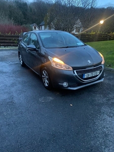 2013 - Peugeot 208 Manual