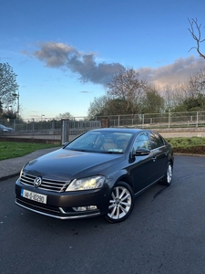 2014 - Volkswagen Passat Manual