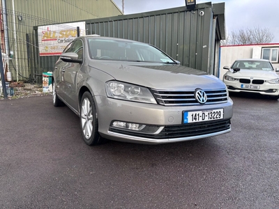 2014 - Volkswagen Passat Manual