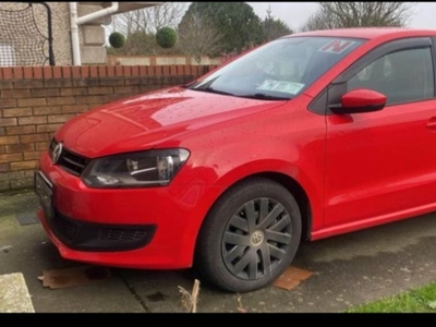 2014 - Volkswagen Polo Automatic