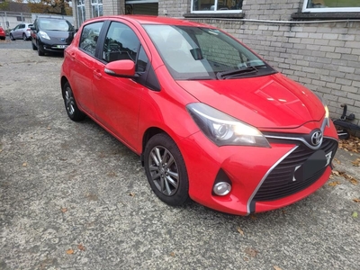 2015 - Toyota Yaris Manual