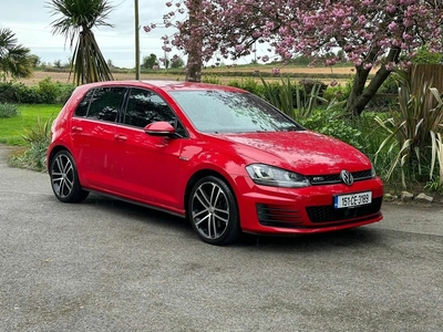 2015 - Volkswagen Golf Manual