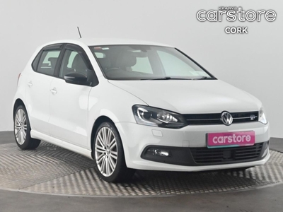 2015 - Volkswagen Polo Automatic