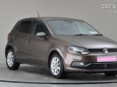 2015 - Volkswagen Polo Automatic