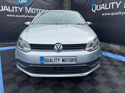 2015 - Volkswagen Polo Automatic