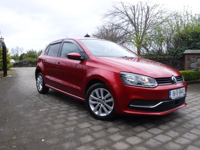 2015 - Volkswagen Polo Automatic