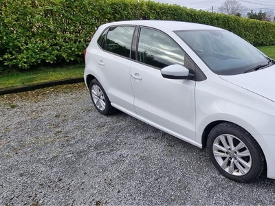 2015 - Volkswagen Polo Manual