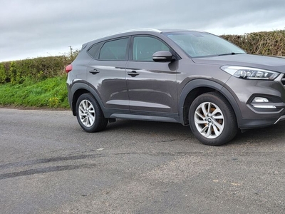 2016 - Hyundai Tucson Manual