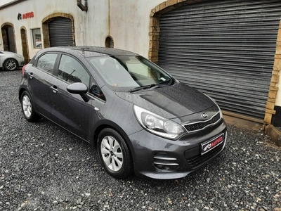 2016 - Kia Rio Manual