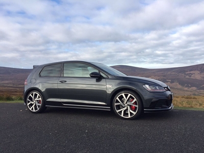 2016 - Volkswagen Golf Manual