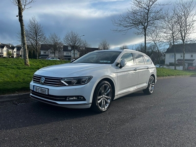 2016 - Volkswagen Passat Manual