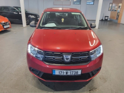 2017 - Dacia Sandero Manual