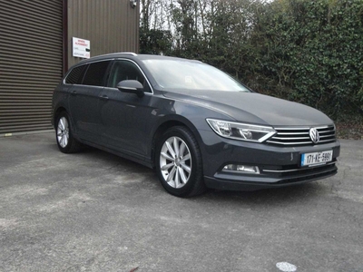 2017 - Volkswagen Passat Manual