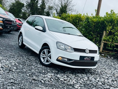 2017 - Volkswagen Polo Manual