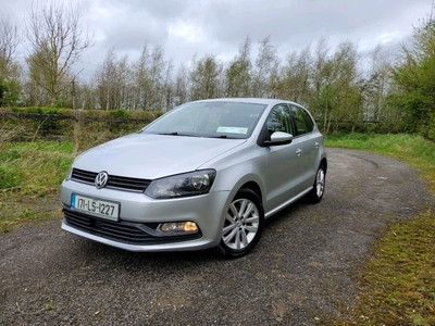 2017 - Volkswagen Polo Manual