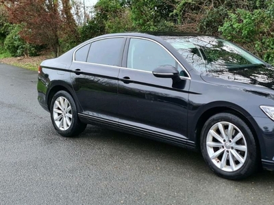 2019 - Volkswagen Passat Manual