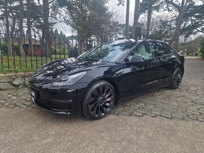 2022 - Tesla MODEL 3 Automatic