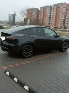 2022 - Tesla Model Y Automatic