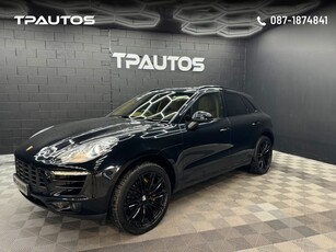 2014 (142) Porsche Macan