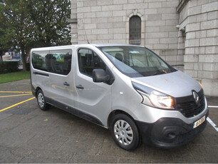 RENAULT TRAFIC PASSENGER