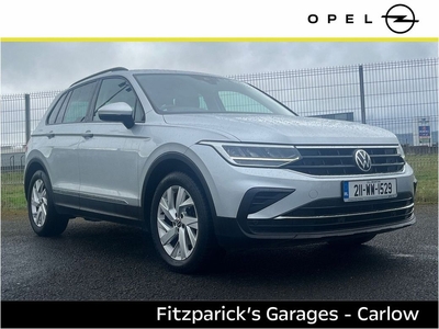 2021 (211) Volkswagen Tiguan