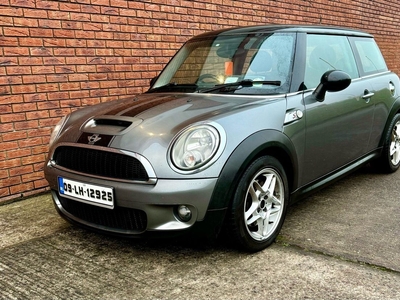 2009 - Mini Cooper ---