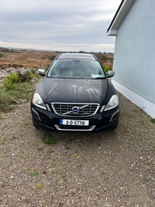 2011 - Volvo XC60 Manual