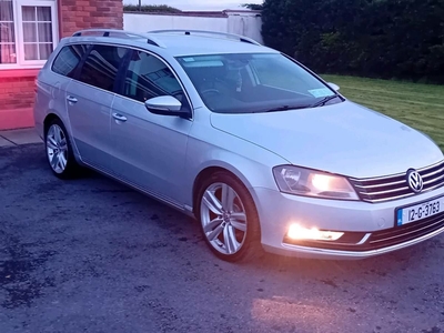 2012 - Volkswagen Passat Manual