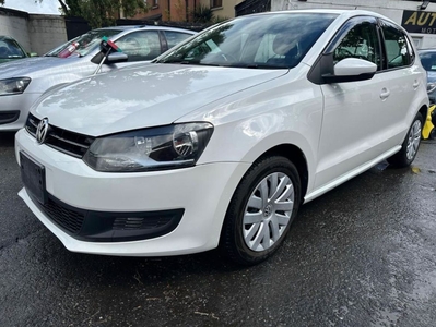 2014 - Volkswagen Polo Automatic