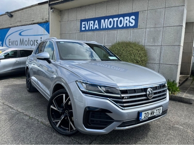 2020 - Volkswagen Touareg Automatic