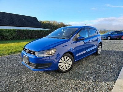 2013 - Volkswagen Polo Automatic