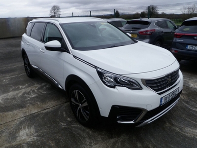 2019 - Peugeot 5008 Manual