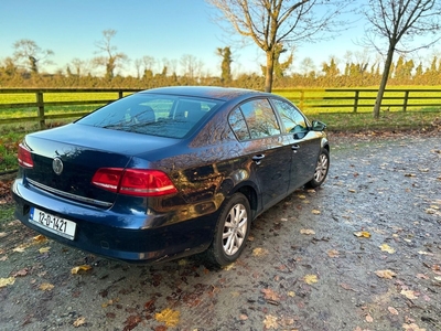 2012 - Volkswagen Passat Manual