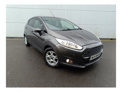 2016 (161) Ford Fiesta