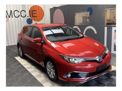 2016 (162) Toyota Auris