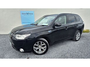 2015 (151) Mitsubishi Outlander