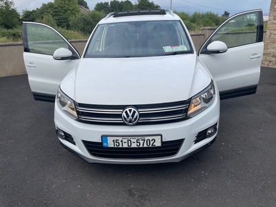 2015 - Volkswagen Tiguan Manual