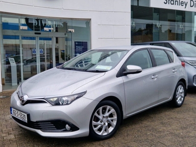 2016 - Toyota Auris Manual