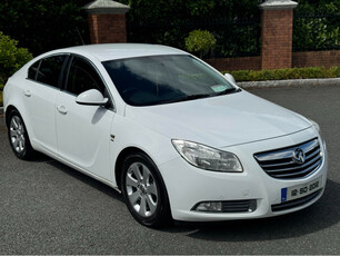 VAUXHALL INSIGNIA