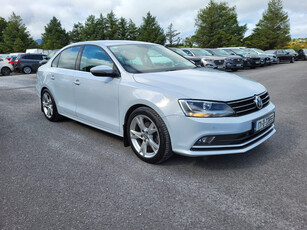 2017 (171) Volkswagen Jetta