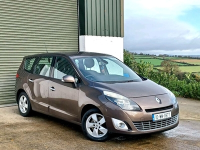 2010 - Renault Grand Scenic ---