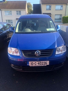 2010 - Volkswagen Caddy ---