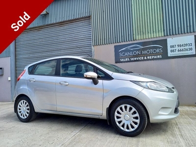 2012 (12) Ford Fiesta