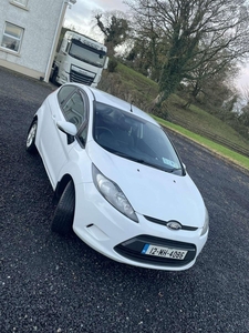 2012 - Ford Fiesta Manual