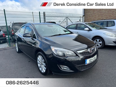 2013 (132) Opel Astra